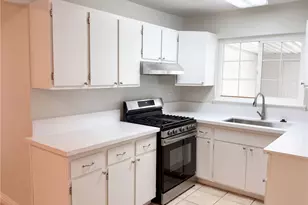 695 N Pepper Ave, Rialto, CA 92376 - Photo 7