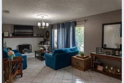 10837 Locust, Bloomington, CA 92316 - Photo 5
