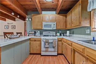 32799 Badger Ln, Running Springs, CA 92382 - Photo 11