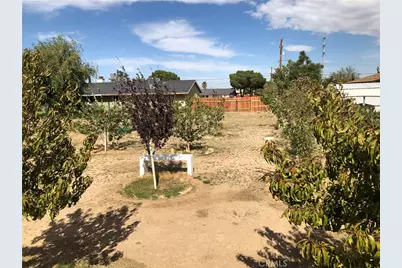 15333 Jasmine, Victorville, CA 92395 - Photo 37