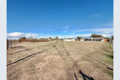 11840 Birchwood, Victorville, CA 92392 - Photo 21