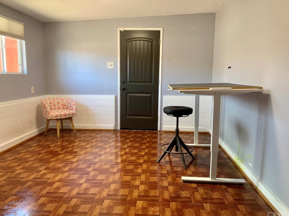 6291 Lear Ave, Twntynine Plm CA  92277-9143 exterior