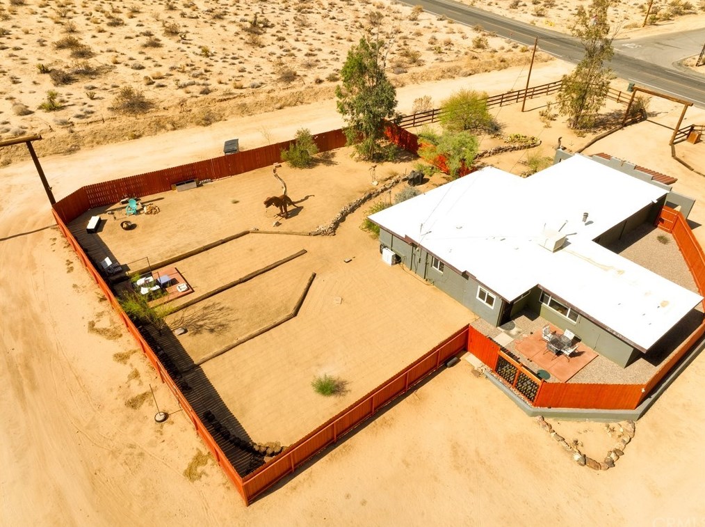 6291 Lear Ave, Twntynine Plm CA  92277-9143 exterior