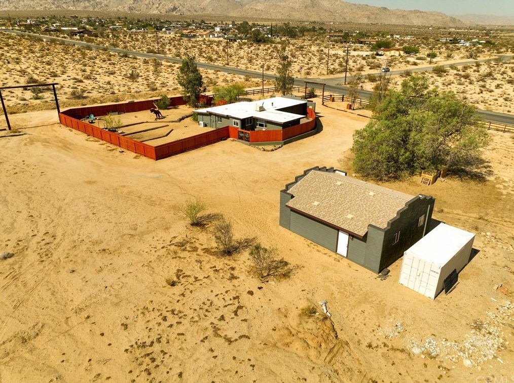 6291 Lear Ave, Twntynine Plm CA  92277-9143 exterior