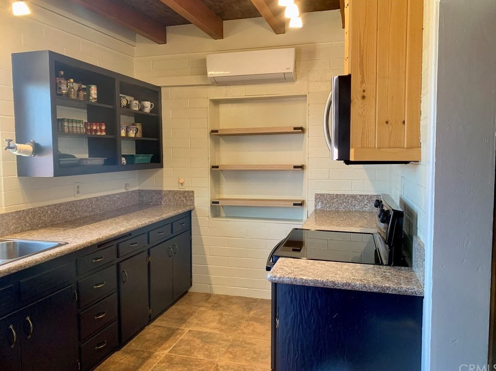 6291 Lear Ave, Twntynine Plm CA  92277-9143 exterior