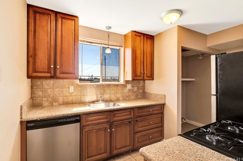 73038 Sunnyvale Dr, Twntynine Plm CA  92277-2243 exterior