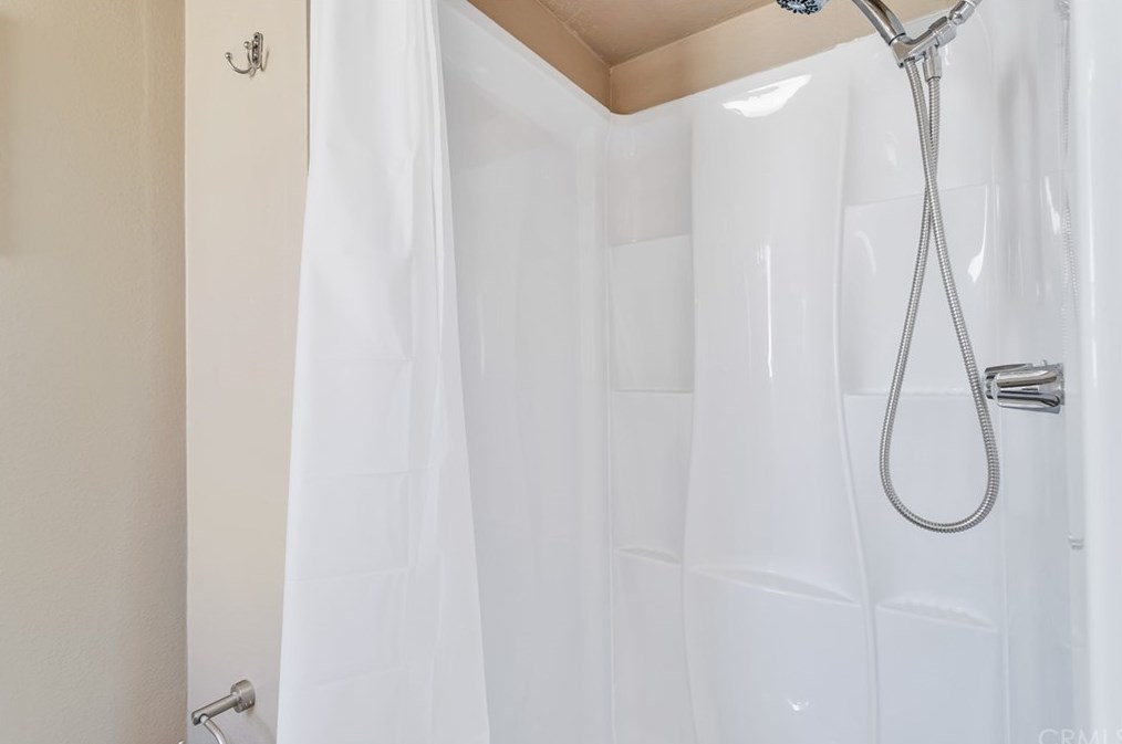 73038 Sunnyvale Dr, Twntynine Plm CA  92277-2243 exterior