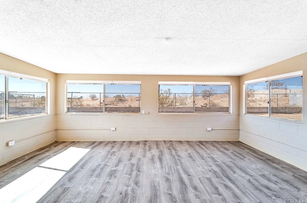 73038 Sunnyvale Dr, Twntynine Plm CA  92277-2243 exterior