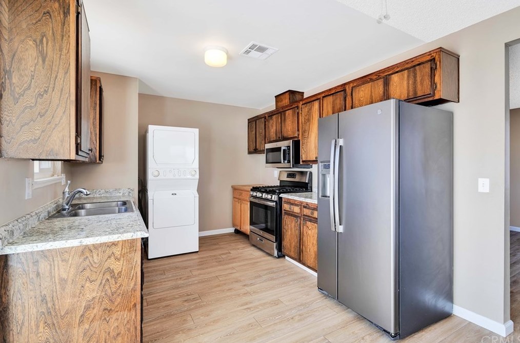 5530 Lupine Ave, Twntynine Plm CA  92277-1468 exterior