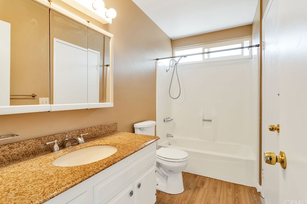 5530 Lupine Ave, Twntynine Plm CA  92277-1468 exterior