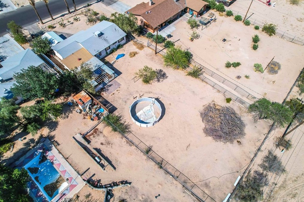 73355 Sun Valley Dr, Twntynine Plm CA  92277-2231 exterior