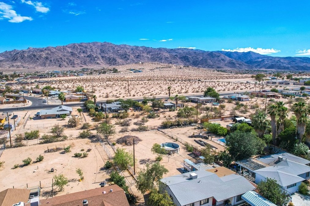 73355 Sun Valley Dr, Twntynine Plm CA  92277-2231 exterior