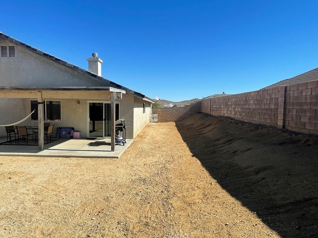 57131 Juarez Dr, Yucca Valley CA  92284-9500 exterior