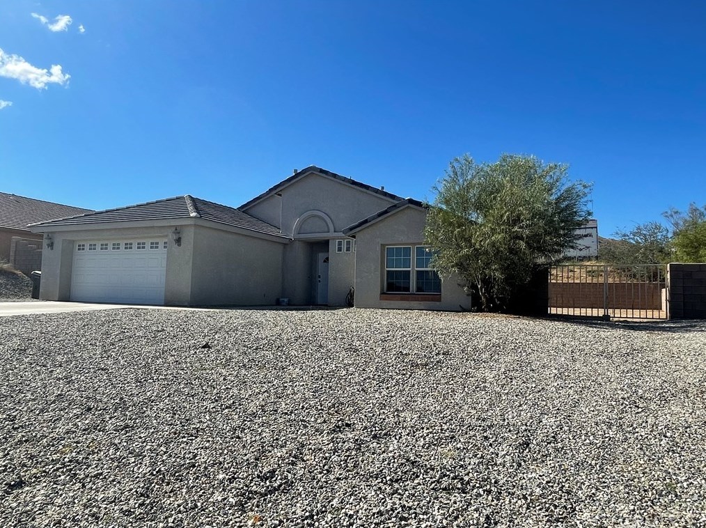 57131 Juarez Dr, Yucca Valley CA  92284-9500 exterior