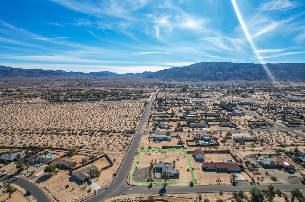 73881 Siesta Dr, Twntynine Plm CA  92277-1851 exterior