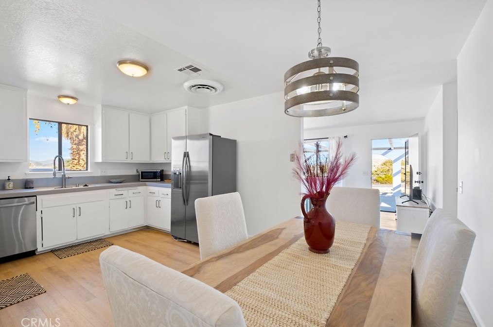 73881 Siesta Dr, Twntynine Plm CA  92277-1851 exterior