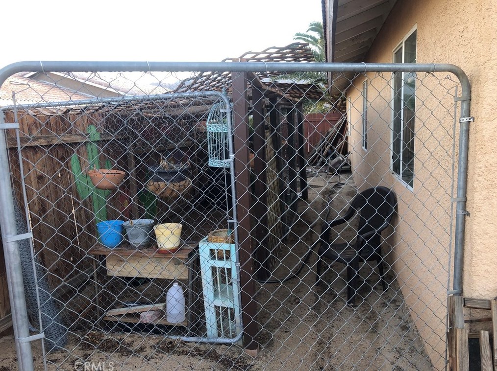 72174 Sunnyvale Dr, Twntynine Plm CA  92277-2144 exterior