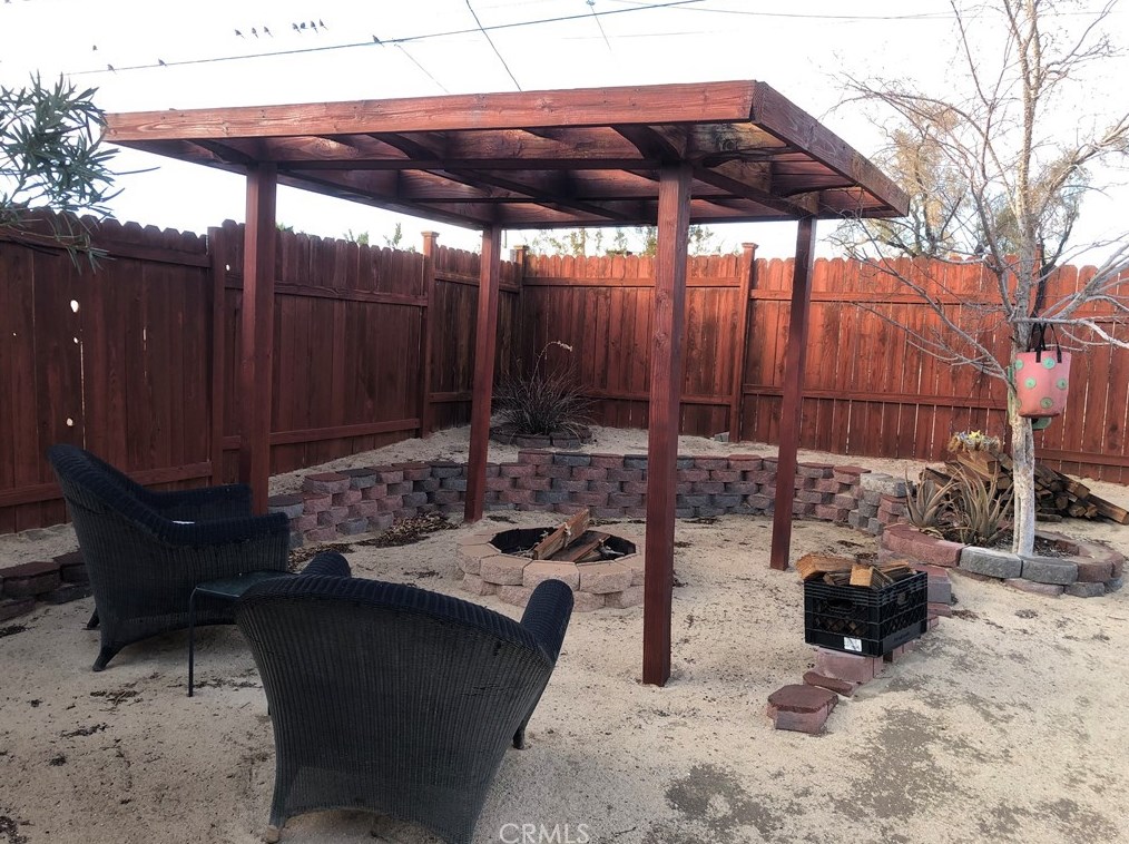 72174 Sunnyvale Dr, Twntynine Plm CA  92277-2144 exterior