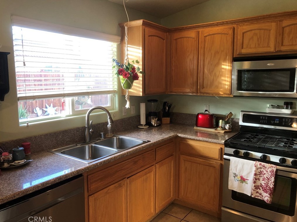 72174 Sunnyvale Dr, Twntynine Plm CA  92277-2144 exterior