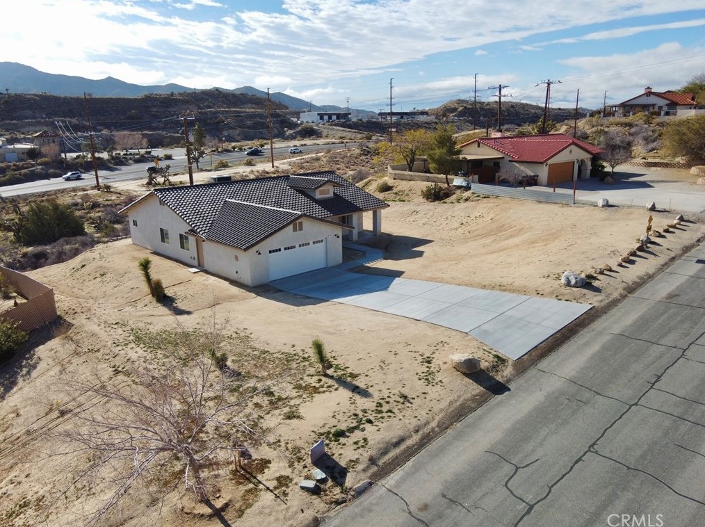 7650 Rockaway Ave, Yucca Valley CA  92284-2383 exterior