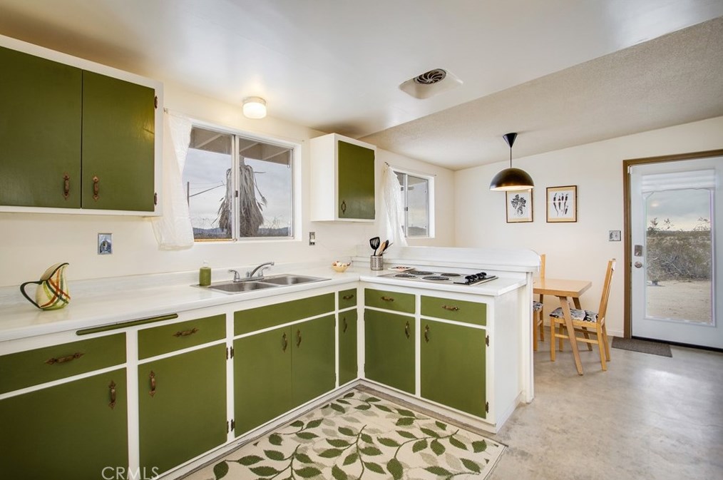 72345 Foothill Dr, Twntynine Plm CA  92277-2973 exterior