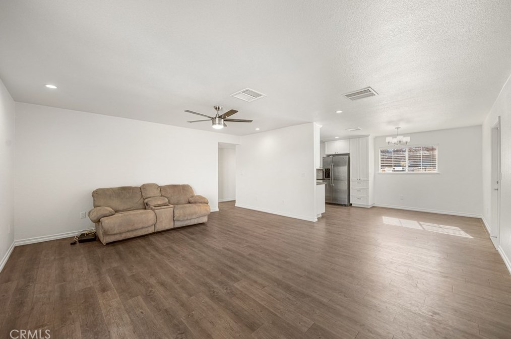 58136 Desert Gold Dr, Yucca Valley CA  92284-6225 exterior