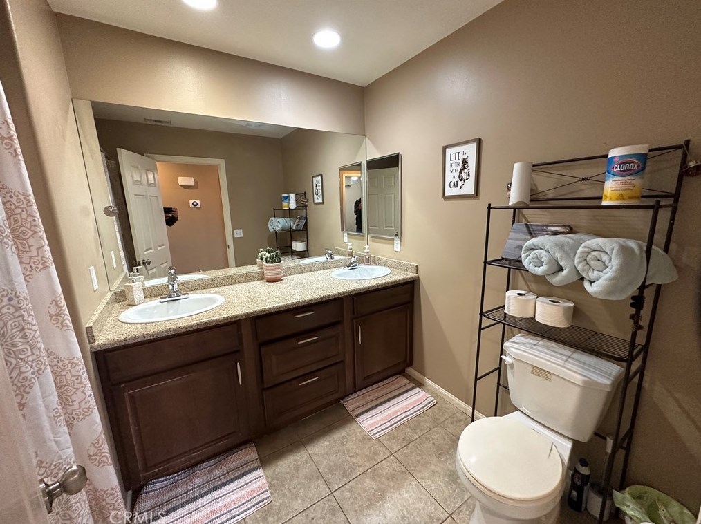 7415 Saladin Ave, Twntynine Plm CA  92277-3855 exterior