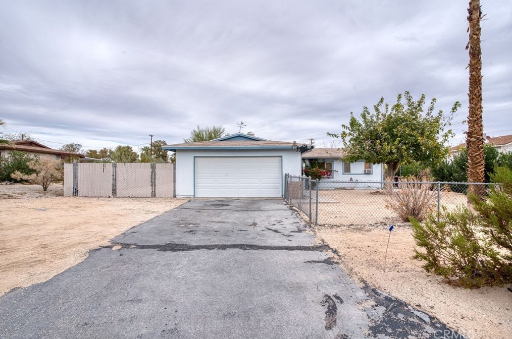 73184 El Paseo Dr, Twntynine Plm CA  92277-2529 exterior