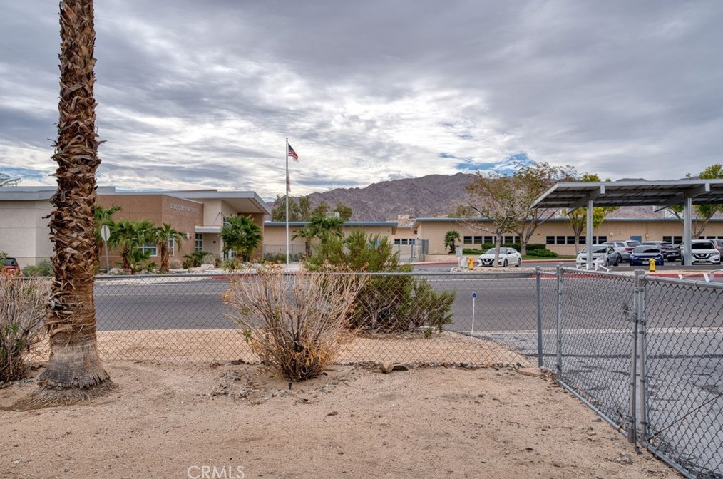 73184 El Paseo Dr, Twntynine Plm CA  92277-2529 exterior