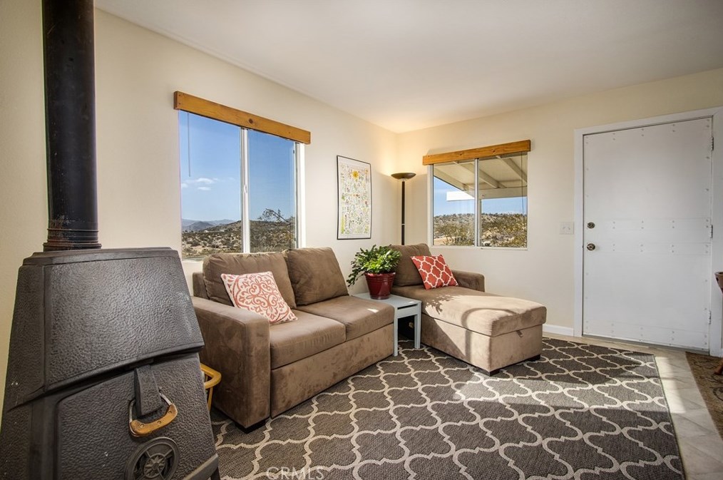 3131 Stonehill Ave, Joshua Tree CA  92252 exterior