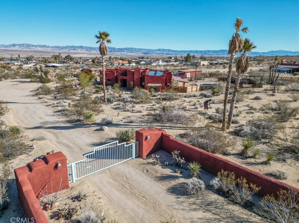 68922 Serrano Rd, Twntynine Plm CA  92277-6825 exterior