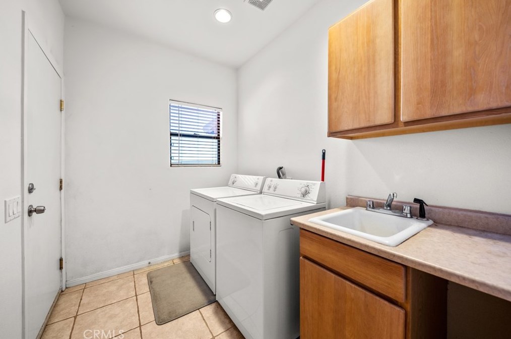 68922 Serrano Rd, Twntynine Plm CA  92277-6825 exterior