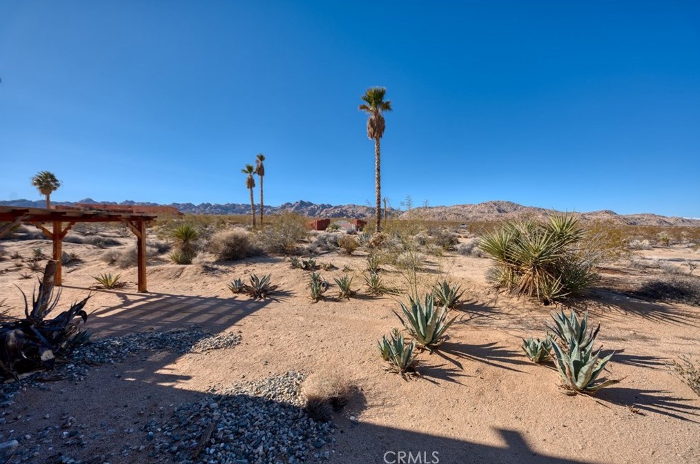 68922 Serrano Rd, Twntynine Plm CA  92277-6825 exterior