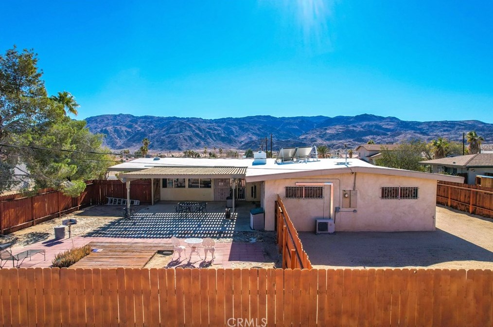 71730 Sunnyslope Dr, Twntynine Plm CA  92277-1946 exterior