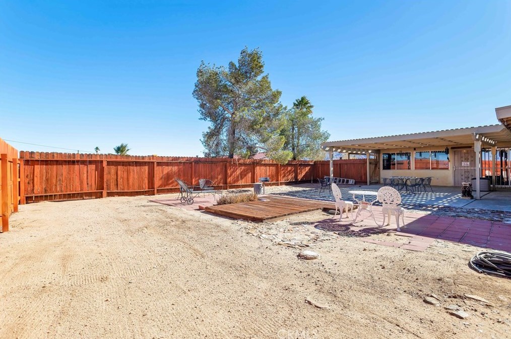 71730 Sunnyslope Dr, Twntynine Plm CA  92277-1946 exterior