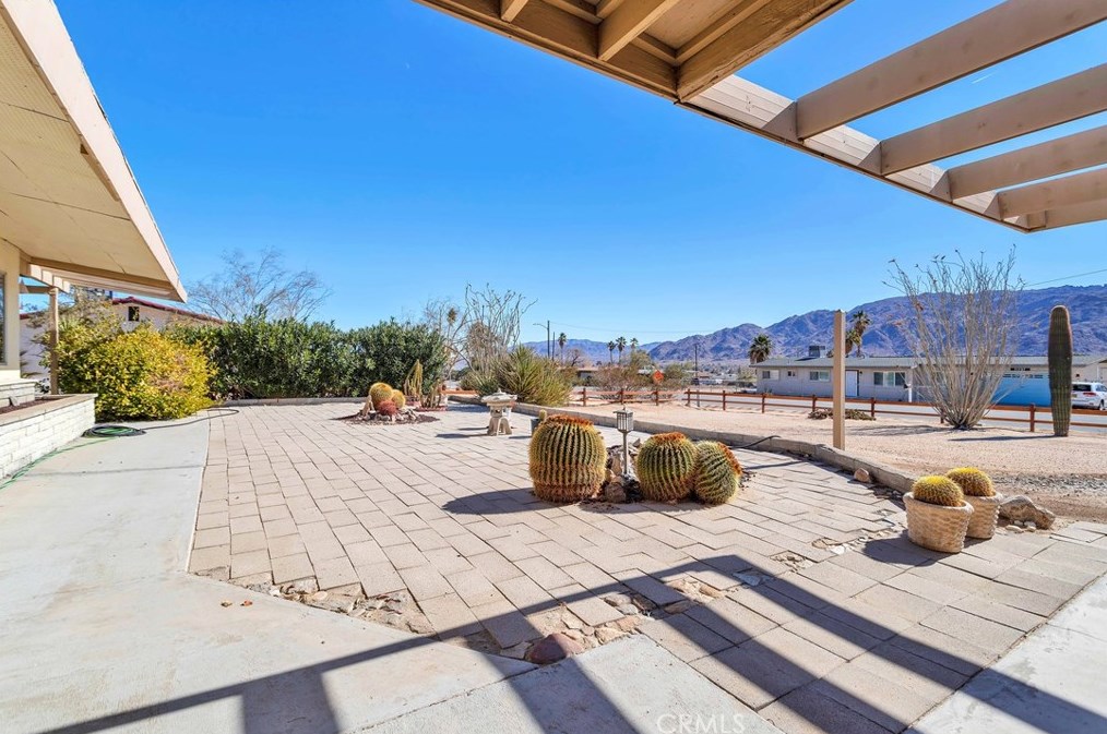 71730 Sunnyslope Dr, Twntynine Plm CA  92277-1946 exterior