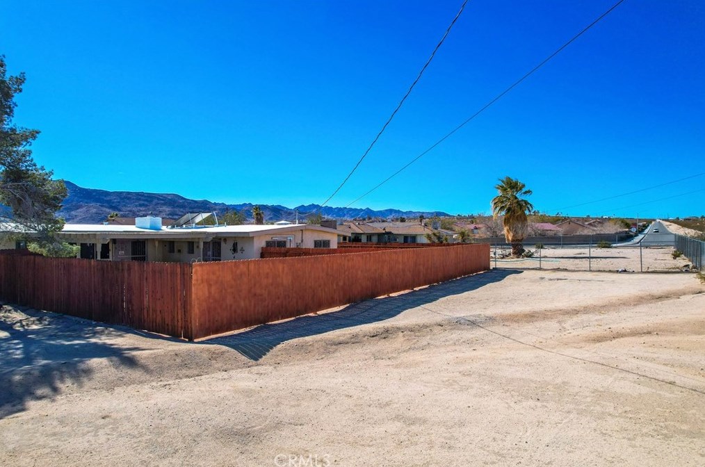 71730 Sunnyslope Dr, Twntynine Plm CA  92277-1946 exterior