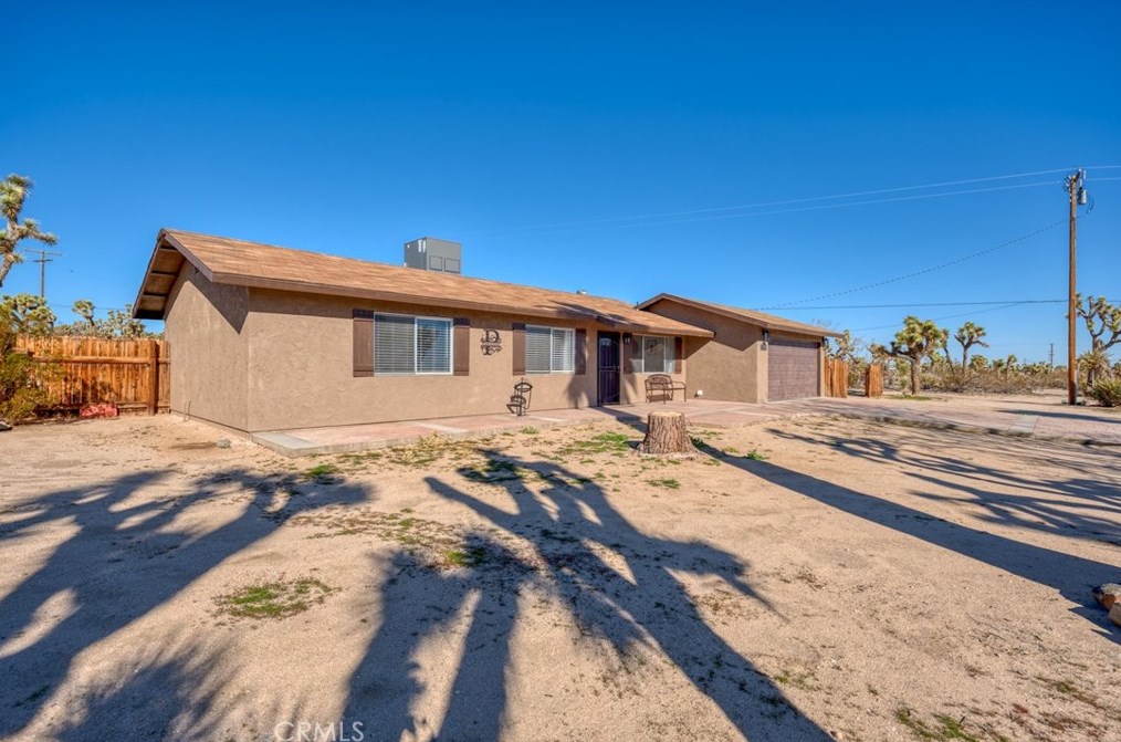 5124 Paradise View Rd, Yucca Valley CA  92284-9029 exterior