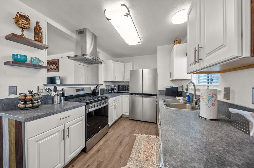 5124 Paradise View Rd, Yucca Valley CA  92284-9029 exterior