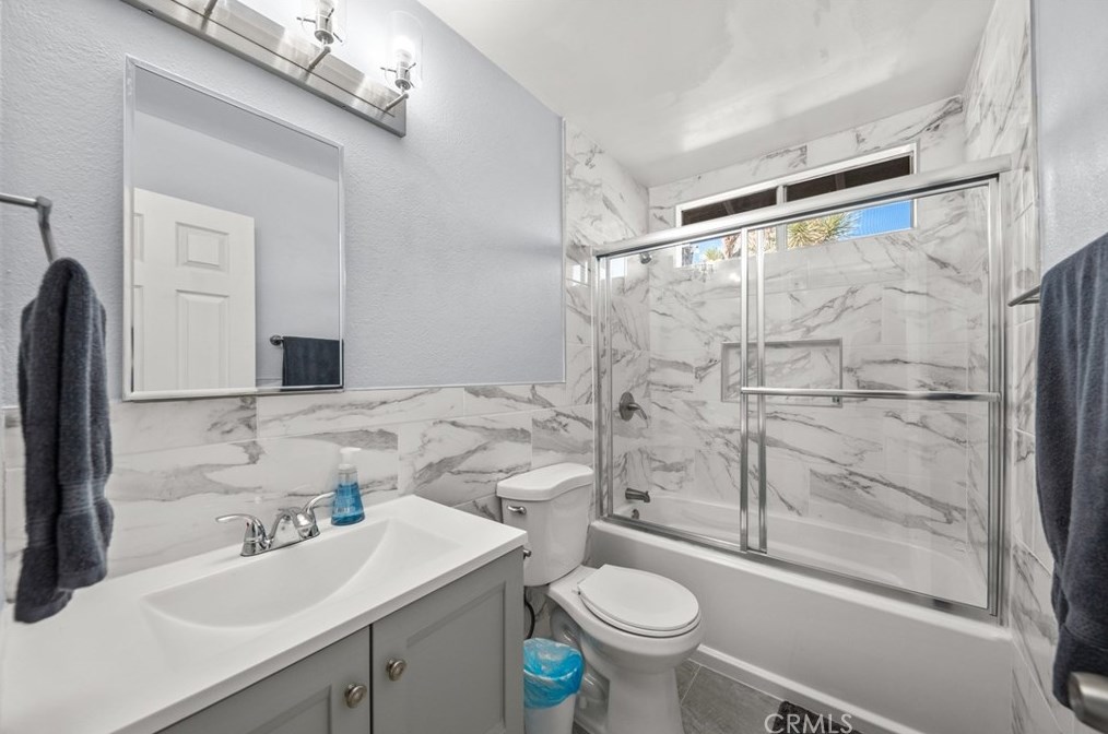 5124 Paradise View Rd, Yucca Valley CA  92284-9029 exterior