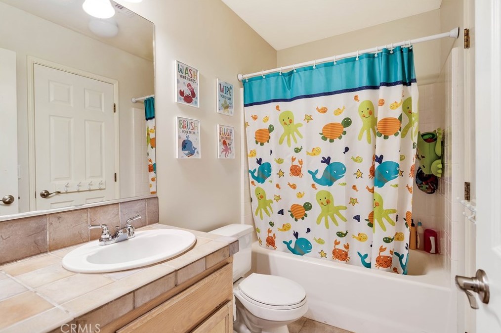 8562 Asio Way, Yucca Valley CA  92284-4187 exterior