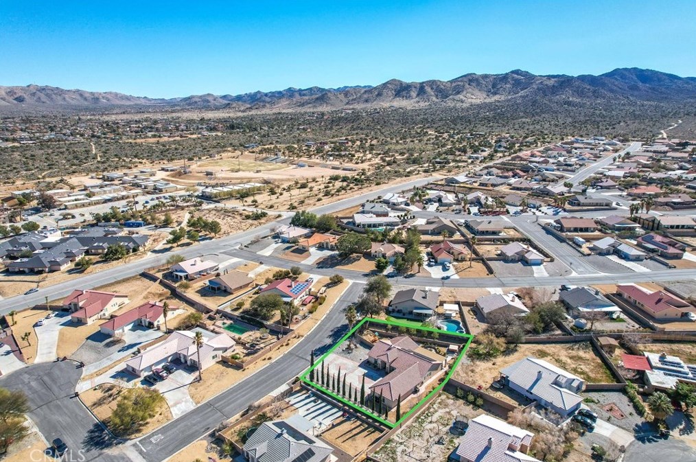 8562 Asio Way, Yucca Valley CA  92284-4187 exterior