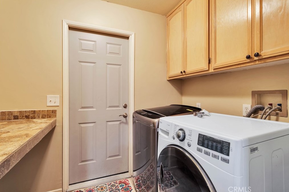 8562 Asio Way, Yucca Valley CA  92284-4187 exterior