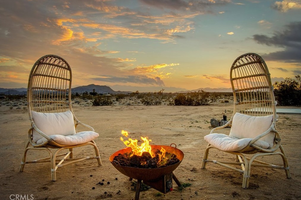 2500 Center Ave, Joshua Tree CA  92252-3387 exterior