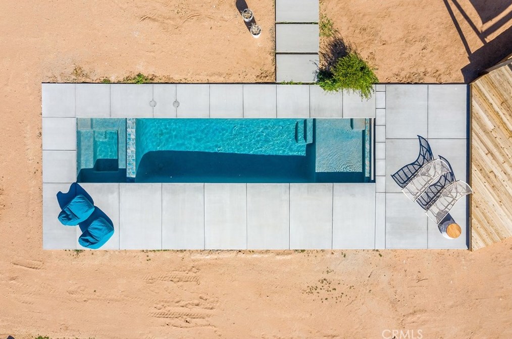 2500 Center Ave, Joshua Tree CA  92252-3387 exterior