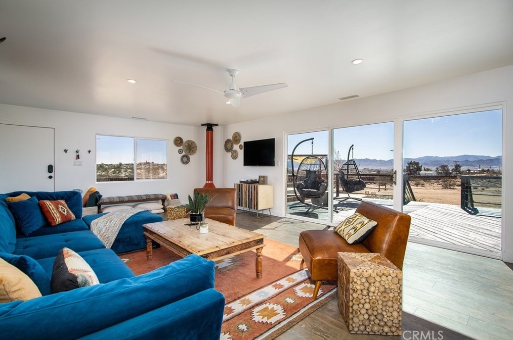 2500 Center Ave, Joshua Tree CA  92252-3387 exterior