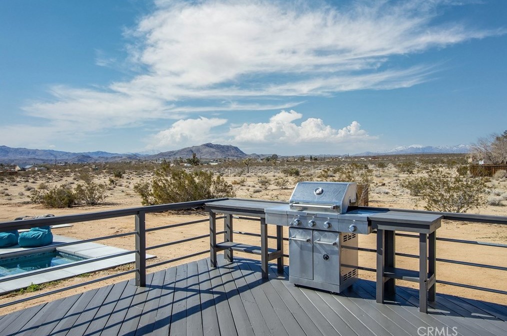 2500 Center Ave, Joshua Tree CA  92252-3387 exterior