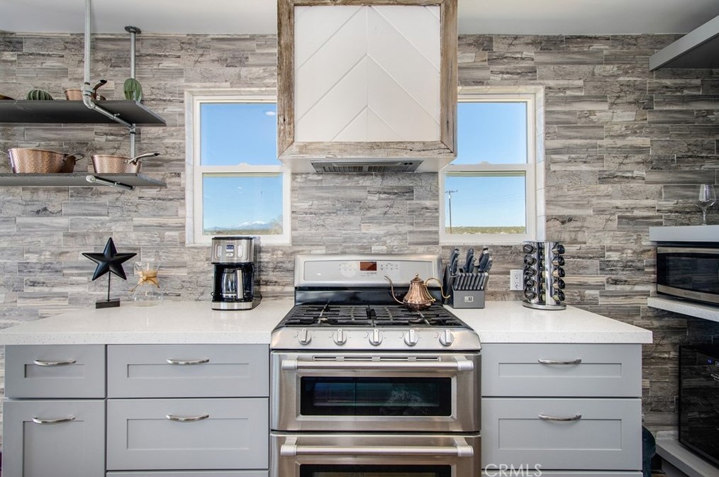 2500 Center Ave, Joshua Tree CA  92252-3387 exterior