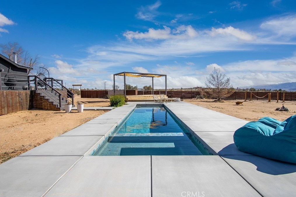 2500 Center Ave, Joshua Tree CA  92252-3387 exterior