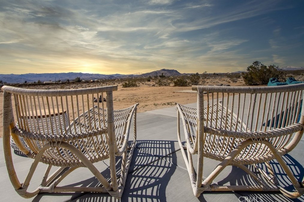 2500 Center Ave, Joshua Tree CA  92252-3387 exterior